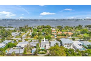 1009 S Palmway, Lake Worth Beach, FL 33460 Sold 04/11/25