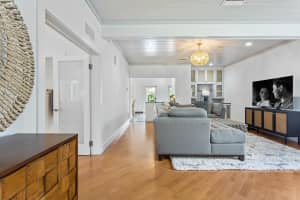 1009 S Palmway, Lake Worth Beach, FL 33460 Sold 04/11/25