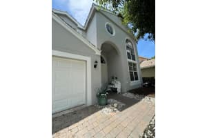104 Kensington Way, Royal Palm Beach, FL 33414 Sold 06/10/25
