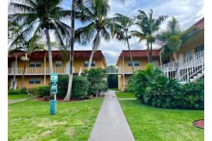 200 Croton 202 Avenue 202, Lantana, FL 33462 Sold 07/01/25