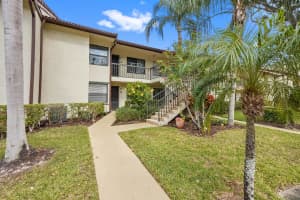 4745 E Lucerne Lakes Boulevard 103, Lake Worth