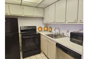 333 Southampton B 333, West Palm Beach, FL 33417 - MLS#R11068847