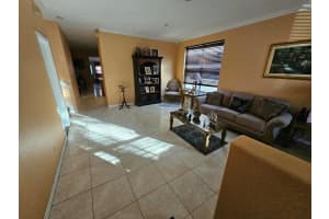 4414 Lake Lucerne Circle, West Palm Beach, FL 33409 Sold 05/01/25
