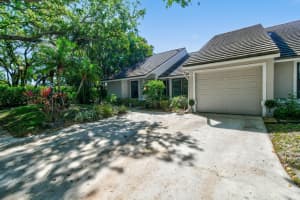 704 Kintyre Terrace, Palm Beach Gardens, FL 33418 Sold 04/18/25