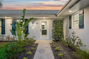 59 Yacht Club Place, Tequesta, FL 33469 Sold 04/17/25