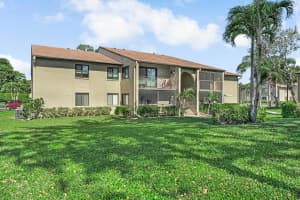 528 Shady Pine Way B2, Greenacres, FL 33415 Sold 09/17/25