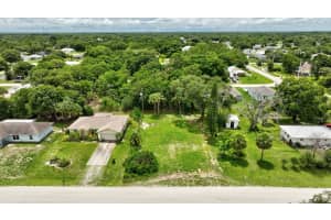 8665 99th Av Avenue, Vero Beach, FL 32967 - MLS#R11069152