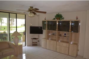 5250 Las Verdes Circle 105, Delray Beach, FL 33484 Sold 11/25/25