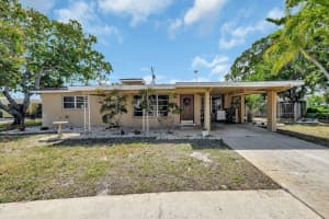 896 NE 5 Street, Deerfield Beach, FL 33441 Sold 03/24/25