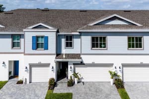 668 NE Waters Edge Lane, Port Saint Lucie, FL 34983 - MLS#R11069362