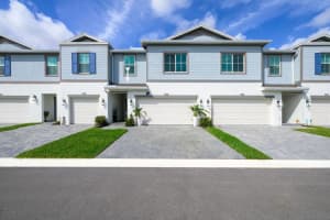 668 NE Waters Edge Lane, Port Saint Lucie, FL 34983 - MLS#R11069362