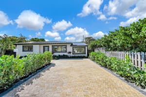 372 Forest Hill Boulevard, West Palm Beach, FL 33405 Sold 07/18/25