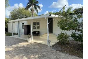 1117 SW Buckskin Trail, Stuart, FL 34997 Sold 06/20/25