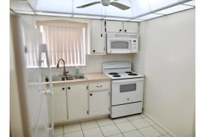 2556 Dudley Drive E Unit D, West Palm Beach, FL 33415 - MLS#R11069407