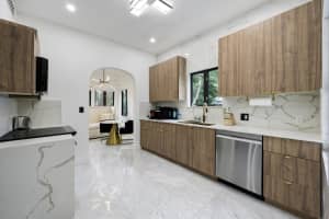 1629 S Lakeside Drive, Lake Worth Beach, FL 33460 - MLS#R11069444