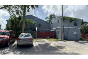 14 Crossings H Circle H, Boynton Beach, FL 33435 Sold 05/08/25