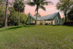 8288 SW Oak Hammock Court, Stuart, FL 34997 Sold 04/29/25