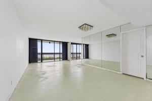 2000 Presidential Way 1903, West Palm Beach, FL 33401 Sold 05/07/25