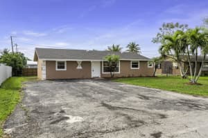 816 NE 22nd Street, Belle Glade, FL 33430 Sold 04/25/25