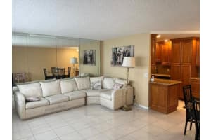 2094 Wolverton E, Boca Raton, FL 33434 Sold 05/28/25