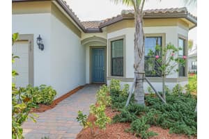 425 SE Donnell Street, Port Saint Lucie, FL 34984 Sold 08/01/25