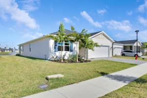 8990 Dahlia Cir Circle, Port Saint Lucie, FL 34986 - MLS#R11070095