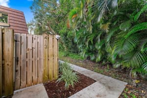 413 4th Lane, Palm Beach Gardens, FL 33418 Sold 06/13/25
