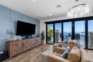 6 Windward Lane, Boynton Beach, FL 33435 Sold 08/29/25