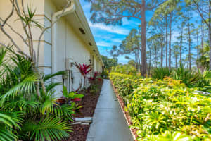 6872 SE Warwick Lane, Stuart, FL 34997 Sold 04/14/25