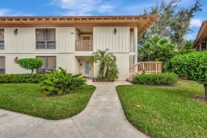 368 Brackenwood Circle, Palm Beach Gardens