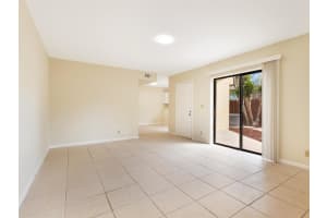 154 Springdale Circle, Palm Springs, FL 33461 Sold 04/25/25