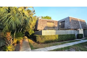 335 S Waverly Place 7a, Vero Beach
