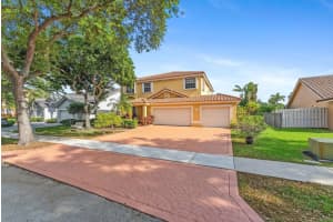 640 Culpepper Terrace, Davie, FL 33325 Sold 06/06/25