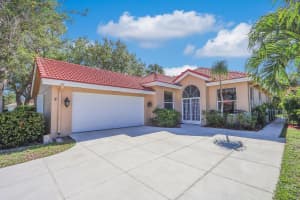 216 Hampton Court, Jupiter, FL 33458 Sold 09/17/25