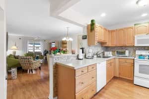 130 NE 26th Avenue 4070, Boynton Beach, FL 33435 - MLS#R11070673