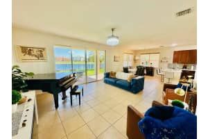 199 Bella Vista Way, Royal Palm Beach, FL 33411 Sold 05/13/25