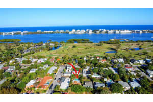528 N Palmway, Lake Worth Beach, FL 33460 Sold 05/19/25