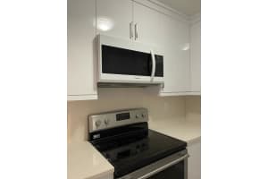 3915 S Flagler Drive S 310, West Palm Beach, FL 33405 - MLS#R11070887