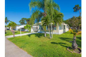 49 Camino Del Rio, Port Saint Lucie, FL 34952 Sold 12/31/25