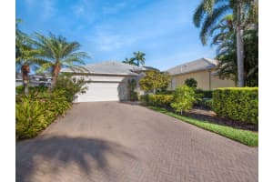 121 Victoria Bay Court, Palm Beach Gardens, FL 33418 Sold 05/28/25