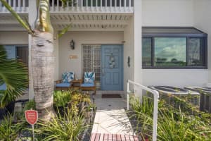700 NE 20th Lane, Boynton Beach, FL 33435 - MLS#R11071092