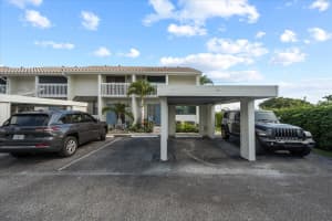 700 NE 20th Lane, Boynton Beach, FL 33435 - MLS#R11071092