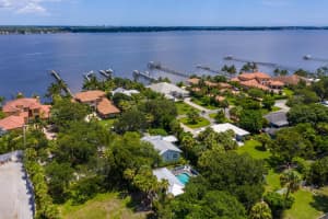 708 SE Riverside Drive, Stuart, FL 34994 - MLS#R11071133