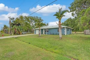 337 SW Fairway Avenue, Port Saint Lucie, FL 34983 Sold 04/30/25