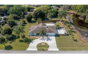 5580 SE Paramount Drive, Stuart, FL 34997 Sold 07/07/25