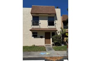 541 N Pine Island Road 22, Plantation, FL 33324 Sold 08/13/25