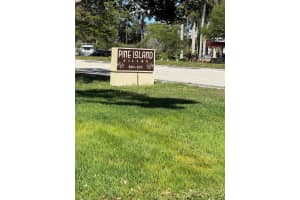 541 N Pine Island Road 22, Plantation, FL 33324 Sold 08/13/25