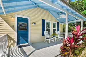 106 Avenue D, Fort Pierce, FL 34950 Sold 04/07/25