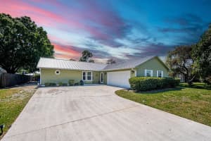 658 SE Streamlet Avenue, Port Saint Lucie, FL 34983 Sold 05/22/25