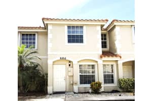 886 Summit Lake Drive, West Palm Beach, FL 33406 Sold 04/22/25